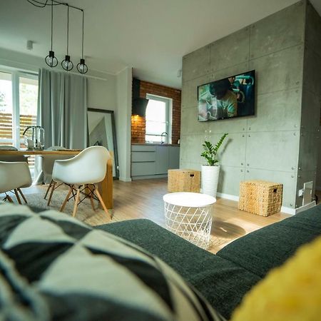 Przystan I Apartment โอสโตรดา ภายนอก รูปภาพ
